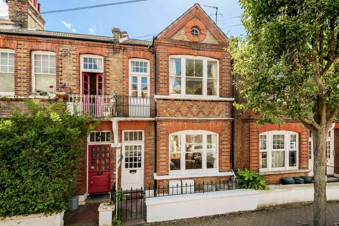 5 Bedroom Property To Rent In Norroy Road, London, SW15