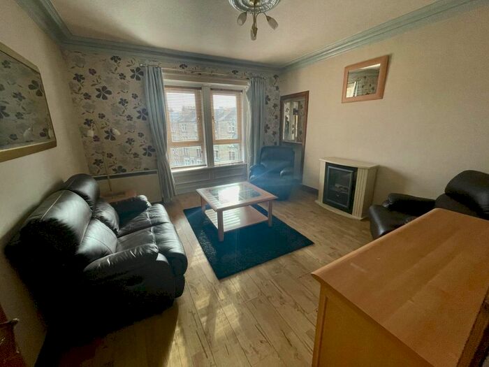 2 Bedroom Flat To Rent In Albert Street, Dundee, DD4