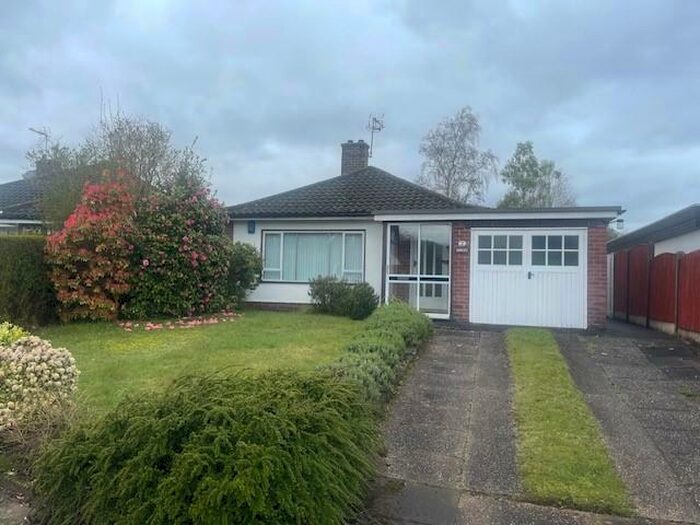 3 Bedroom Detached Bungalow For Sale In Woodside Avenue, Mansfield, NG18