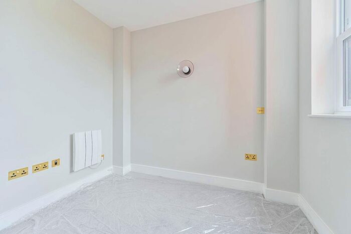 2 Bedroom Flat To Rent In Dalton Street, West Norwood, London, SE27