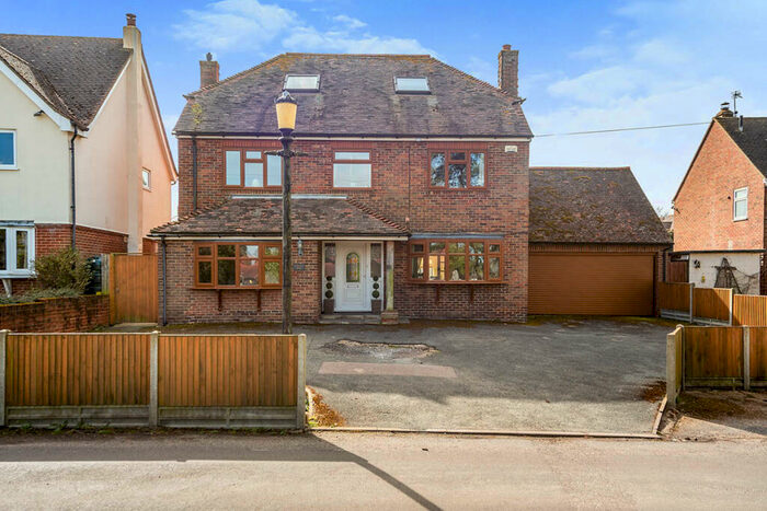 4 Bedroom Detached House For Sale In The Trefoil, Norton, Faversham, ME13