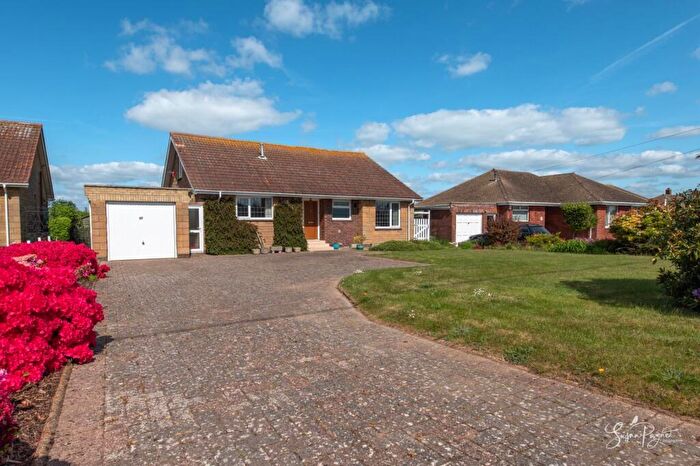 5 Bedroom Detached Bungalow For Sale In Palmers Road, Wootton Bridge, Ryde, PO33