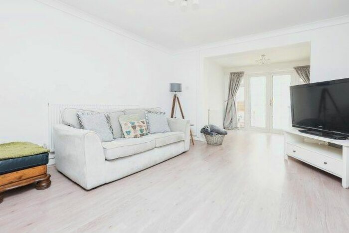 2 Bedroom Property To Rent In Parkfield Drive, Birmingham, B36