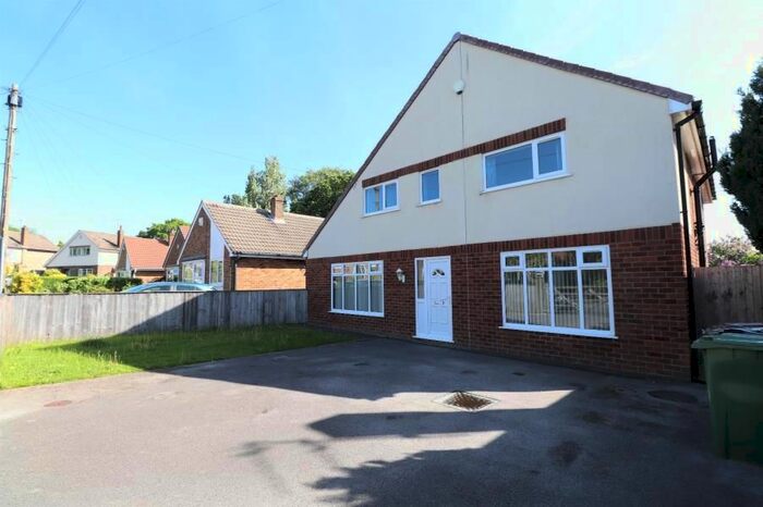 5 Bedroom Detached House To Rent In Woodhall Croft, Pudsey, LS28