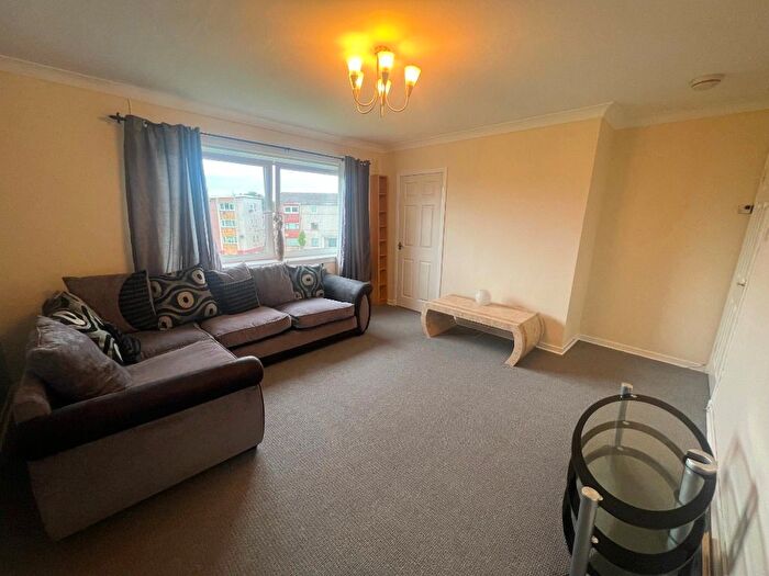 2 Bedroom Flat To Rent In Forrester Park Loan, Broomhouse, Edinburgh, EH12