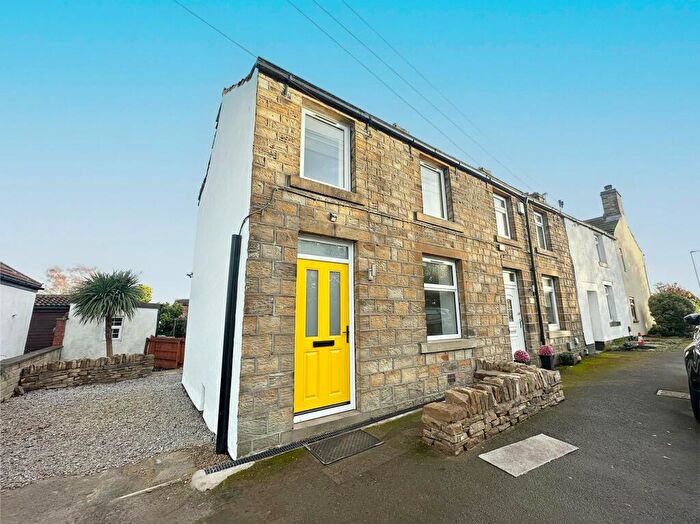 2 Bedroom Cottage For Sale In Pond Lane, Lepton, HD8