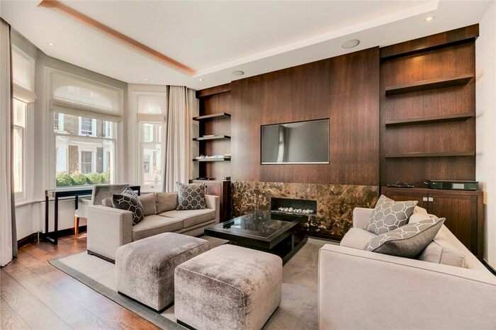 2 Bedroom Apartment To Rent In Westgate Terrace, London, SW10