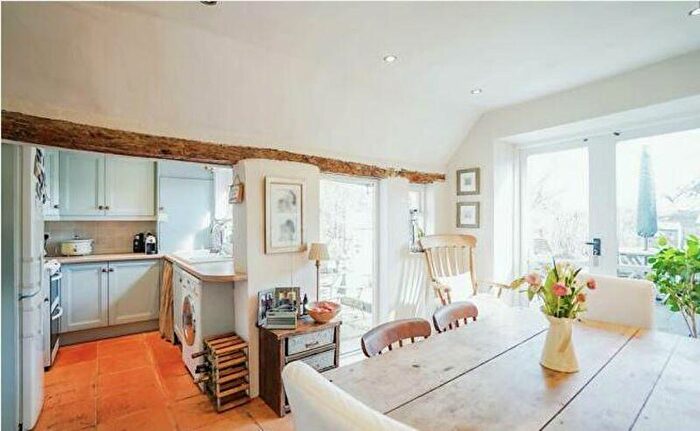 3 Bedroom Character Property For Sale In High Street Long Crendon Buckinghamshire, HP18