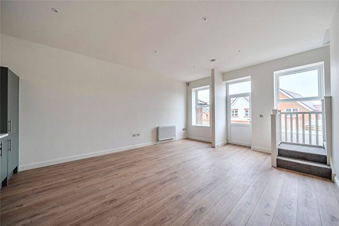 1 Bedroom Flat For Sale In Connaught Road, Brookwood, Woking, GU24