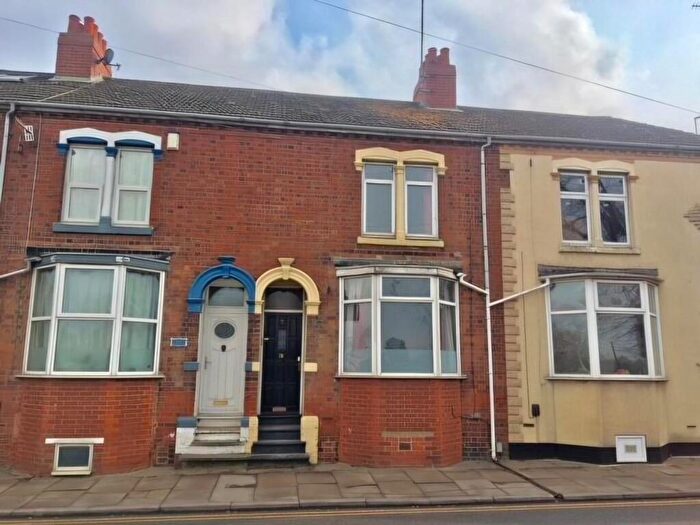 3 Bedroom Terraced House For Sale In St. Andrews Road, Semilong, Northampton, NN1