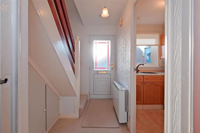 2 Bedroom Terraced House For Sale In Ailsa Court, Hamilton, ML3