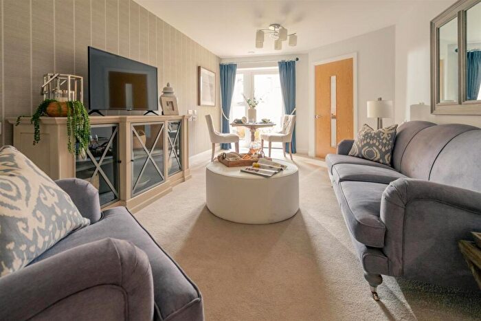 2 Bedroom Apartment For Sale In Elkington House, Charlton Green Dover, CT16