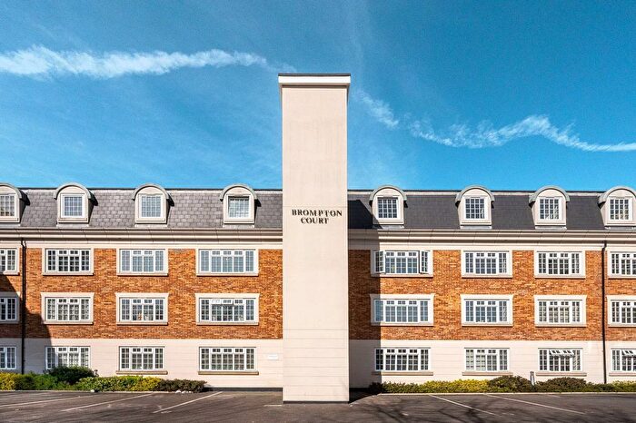 2 Bedroom Flat For Sale In Tweedy Road, Bromley, BR1