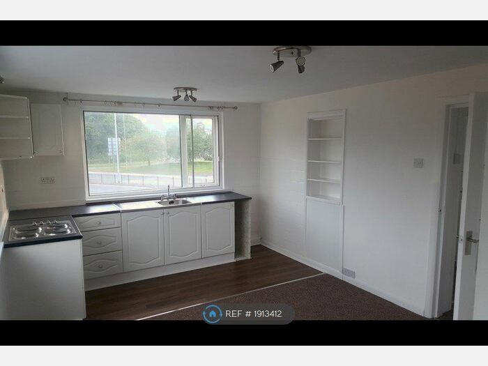 1 Bedroom Flat To Rent In Mold Road, Deeside, CH5