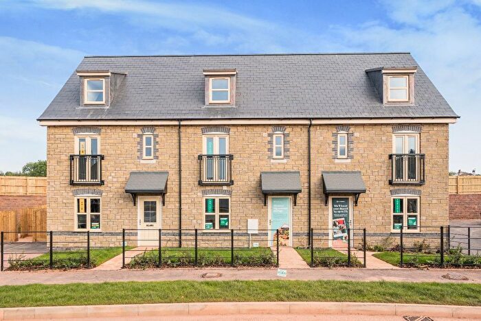 3 Bedroom End Of Terrace House For Sale In Inglewood, Brixham Road, Paignton, Devon, TQ4