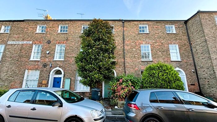 1 Bedroom Flat To Rent In Middle Street, Taunton, TA1