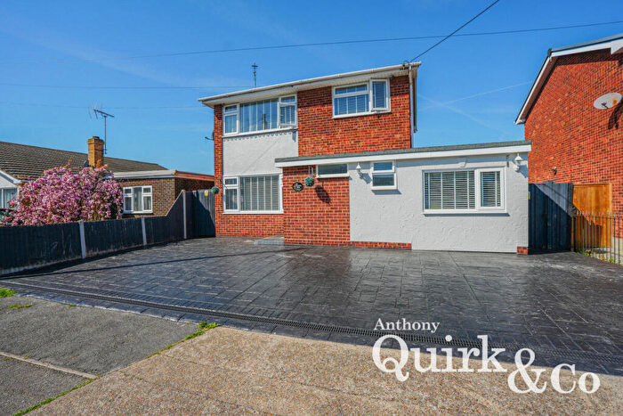 4 Bedroom Detached House For Sale In Taranto Road, Canvey Island, SS8