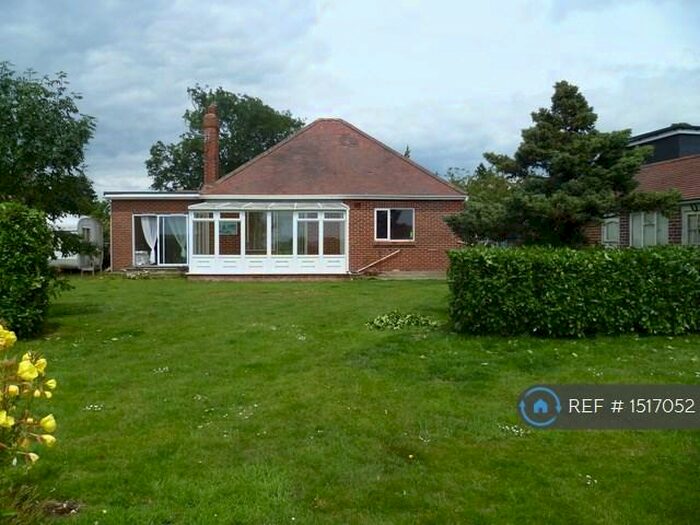 3 Bedroom Bungalow To Rent In Common Lane, Titchfield, Fareham, PO14