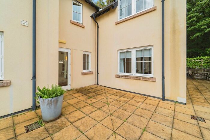 2 Bedroom Flat For Sale In St. Brides Hill, Saundersfoot, Pembrokeshire, SA69