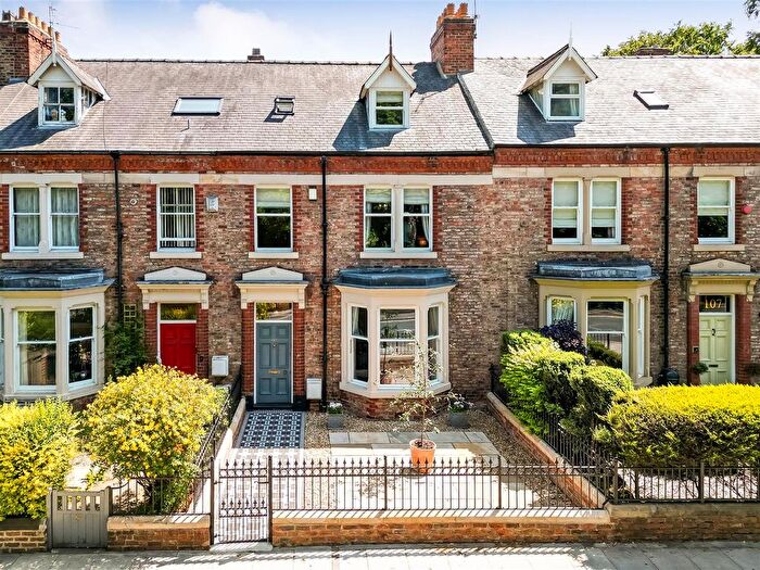 6 Bedroom Town House For Sale In Grange Road, Darlington, DL1