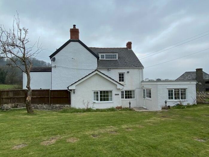 3 Bedroom Property To Rent In Llanrhidian, Swansea, SA3