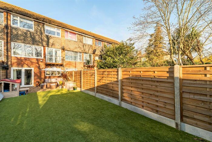 3 Bedroom Property To Rent In Staines Road East, Sunbury-On-Thames, TW16