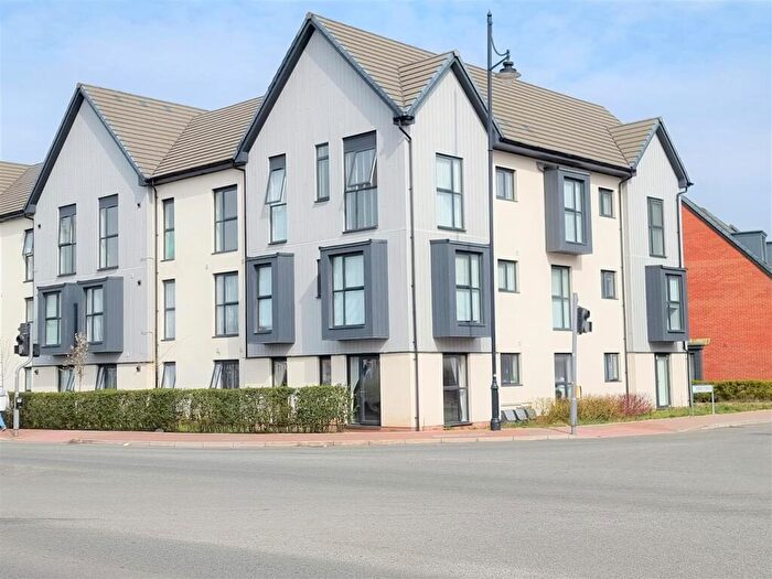 2 Bedroom Flat To Rent In Rhodfa'r Cei, Barry, CF62