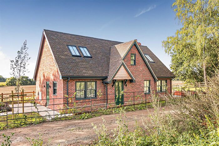 3 Bedroom Detached House For Sale In Brickfields, Watling Street, Radlett, WD7