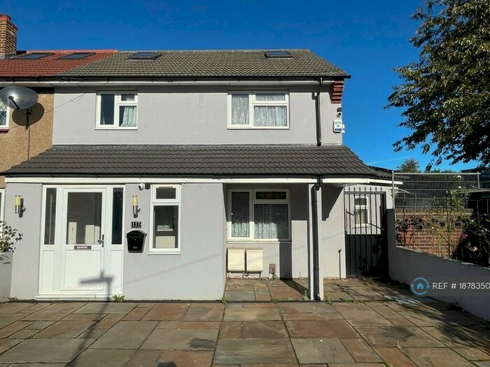 1 Bedroom Flat To Rent In Padnall Road, Romford, RM6