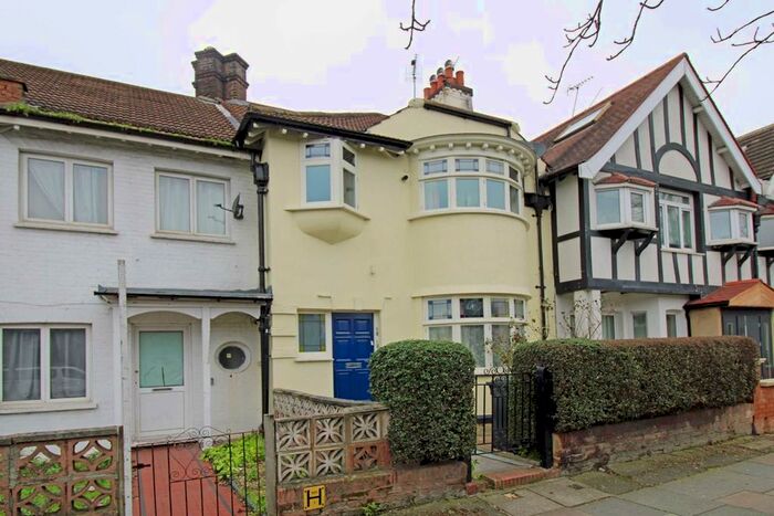 1 Bedroom Flat To Rent In Horn Lane, London, W3