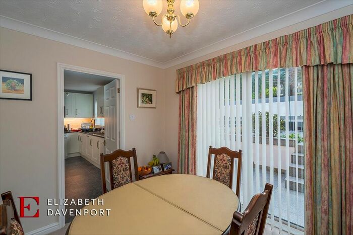 4 Bedroom Detached House For Sale In Greenland Court, Allesley Green, Coventry, CV5