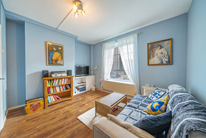 1 Bedroom Apartment For Sale In East Dulwich Estate, London, SE22