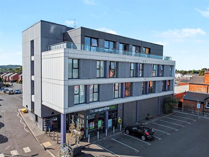 2 Bedroom Flat For Sale In Wilmot Lane, Beeston, Nottingham, NG9