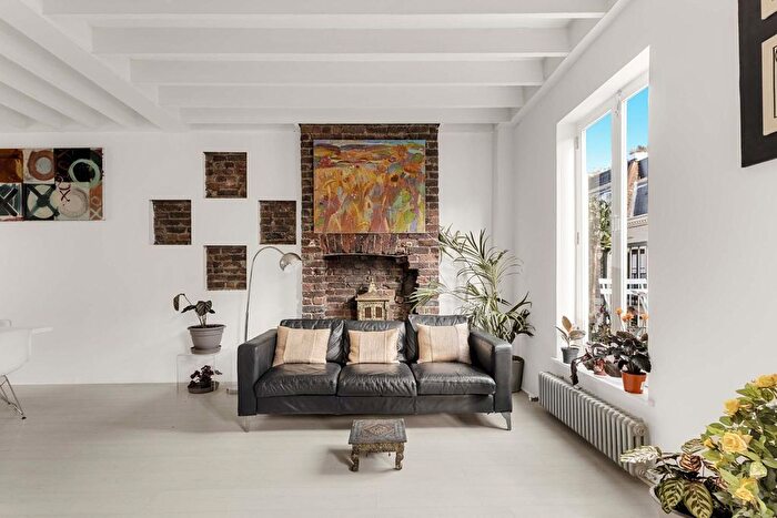 4 Bedroom Terraced House To Rent In St. Lukes Mews, London, W11