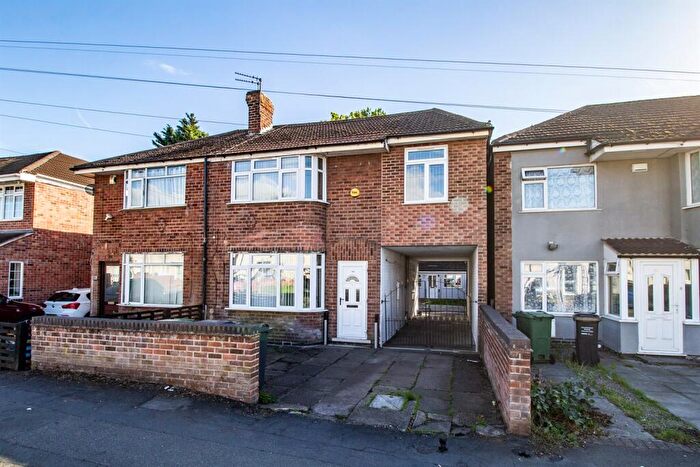 4 Bedroom Semi-Detached House To Rent In Belton Road, Loughborough, LE11