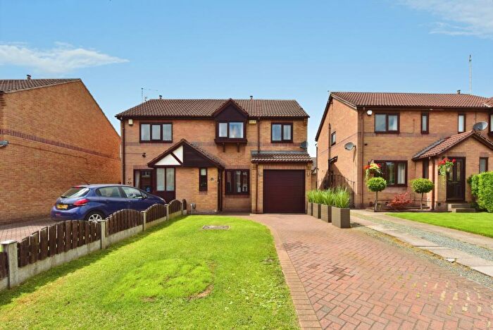 4 Bedroom Semi-Detached House For Sale In Bear Tree Road, Rotherham, S62
