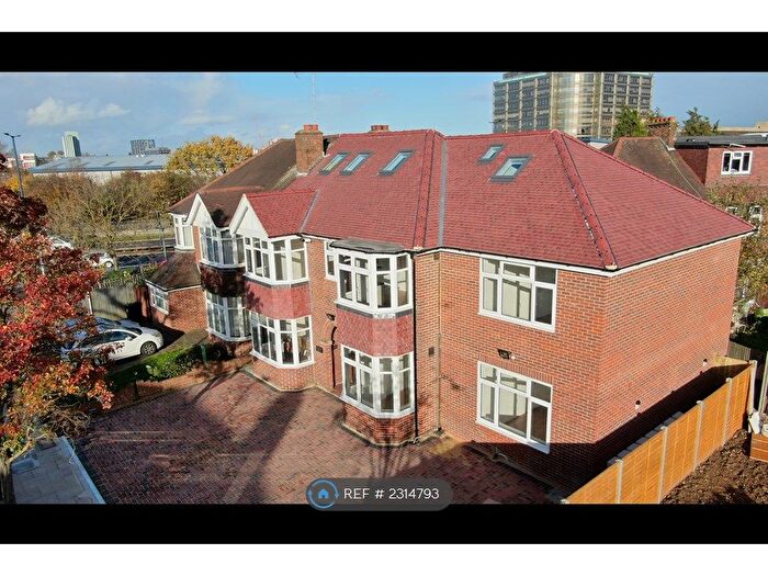 2 Bedroom Flat To Rent In Lynwood Road, London, W5