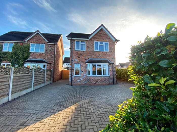 3 Bedroom Detached House For Sale In Moss Lane, Elworth, Sandbach, CW11