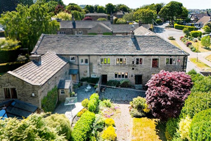 4 Bedroom Terraced House For Sale In Toothill Lane, Brighouse, HD6