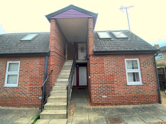 2 Bedroom Apartment To Rent In High Street, Chesterton, CB4