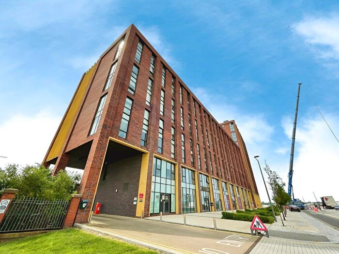 1 Bedroom Apartment To Rent In Quay Central, Jesse Hartley Way, L3