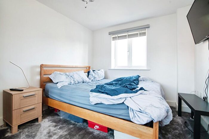 2 Bedroom Semi-Detached House For Sale In Pemberton Road, West Bromwich, B70