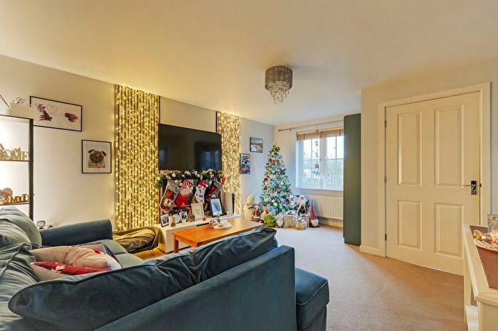 3 Bedroom End Of Terrace House For Sale In Finchwell Rise, Handsworth, Sheffield, S13