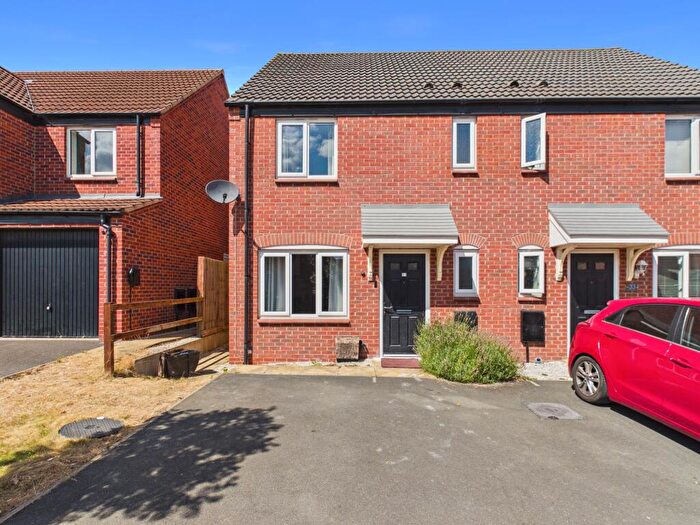 3 Bedroom Semi-Detached House For Sale In Walden Close, Chellaston, DE73