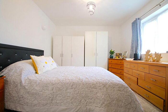 5 Bedroom House To Rent In Bevan Avenue, Barking, IG11