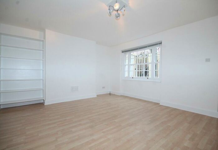 1 Bedroom Flat To Rent In Mornington Terrace, Camden Town, NW1