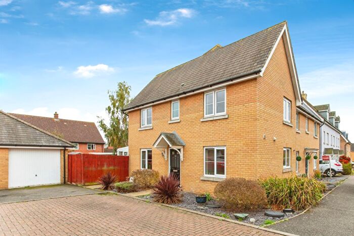 3 Bedroom Semi-detached House For Sale In Mayfield Way, Great Cambourne, Cambridge, CB23