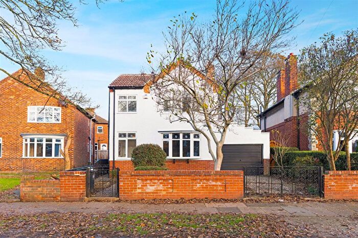 4 Bedroom Detached House For Sale In Salutation Road, Darlington, DL3