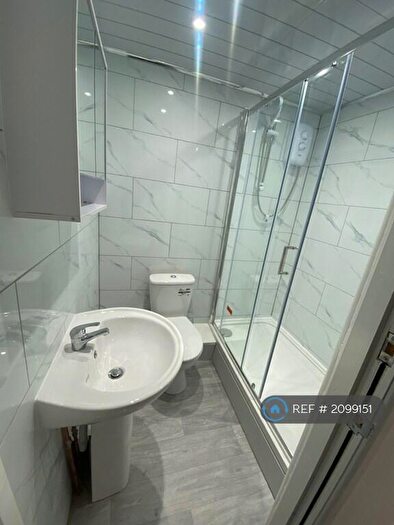 2 Bedroom Flat To Rent In Alfreton Road, Nottingham, NG7