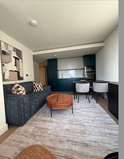 2 Bedroom Flat To Rent In Marsh Wall, London, E14